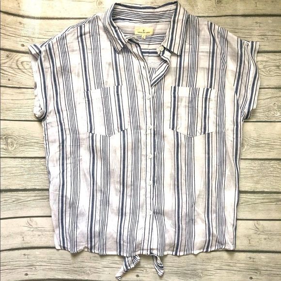 Thread & Supply Tops - Thread and Supply button down top- medium